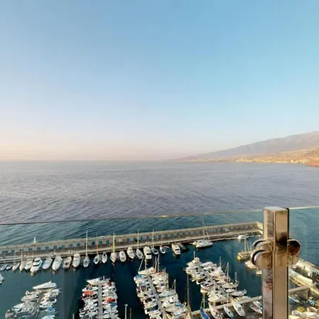 Beautiful 3 Bedroom Wifi Sea View *