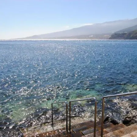 Beautiful 3 Bedroom Wifi Sea View Apartament *