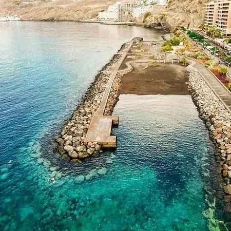 Beautiful 3 Bedroom Wifi Sea View Apartament Radazul