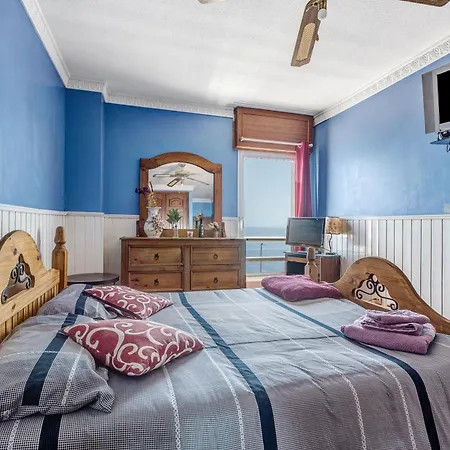 Beautiful 3 Bedroom Wifi Sea View 아파트 Radazul